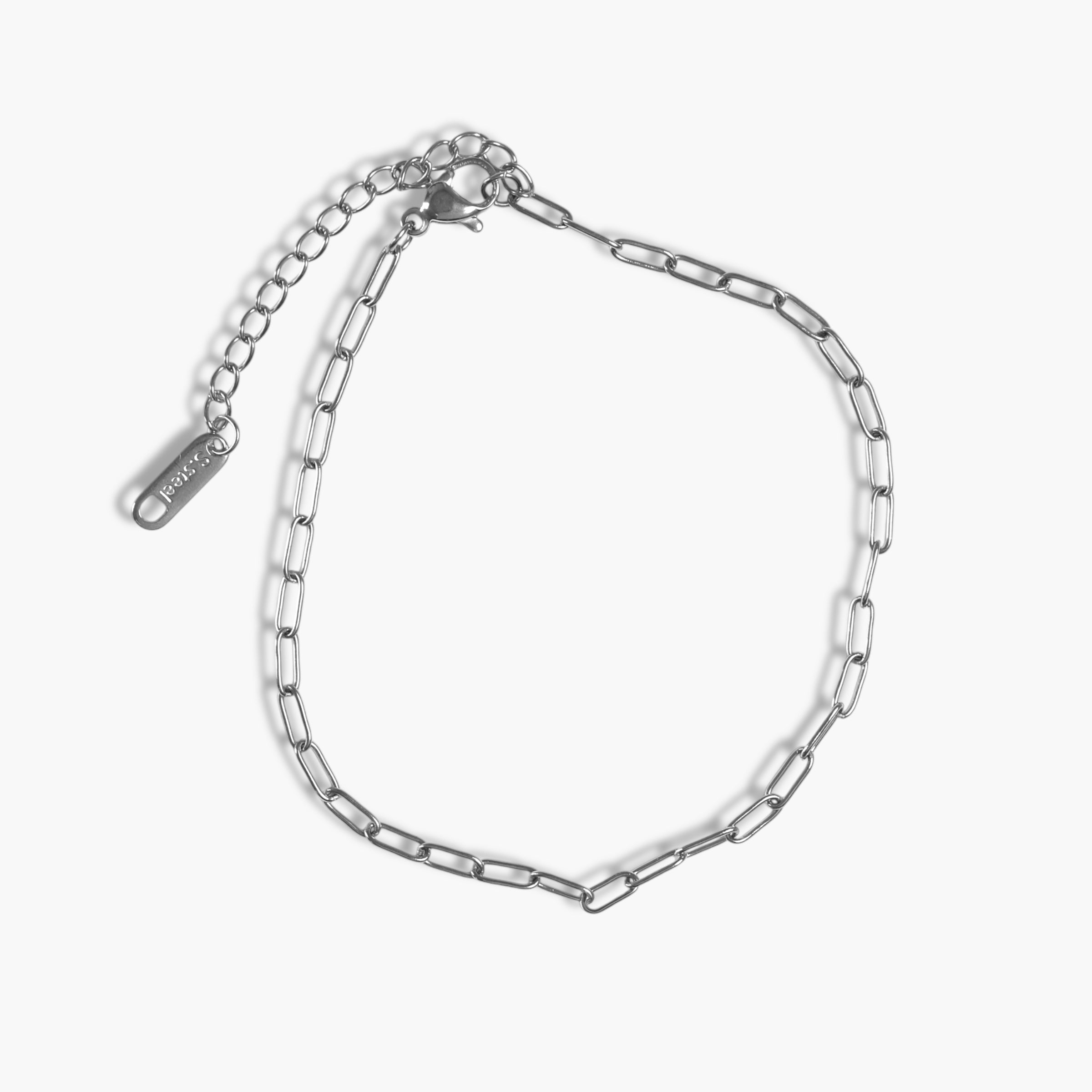 Silver petite paperclip bracelet