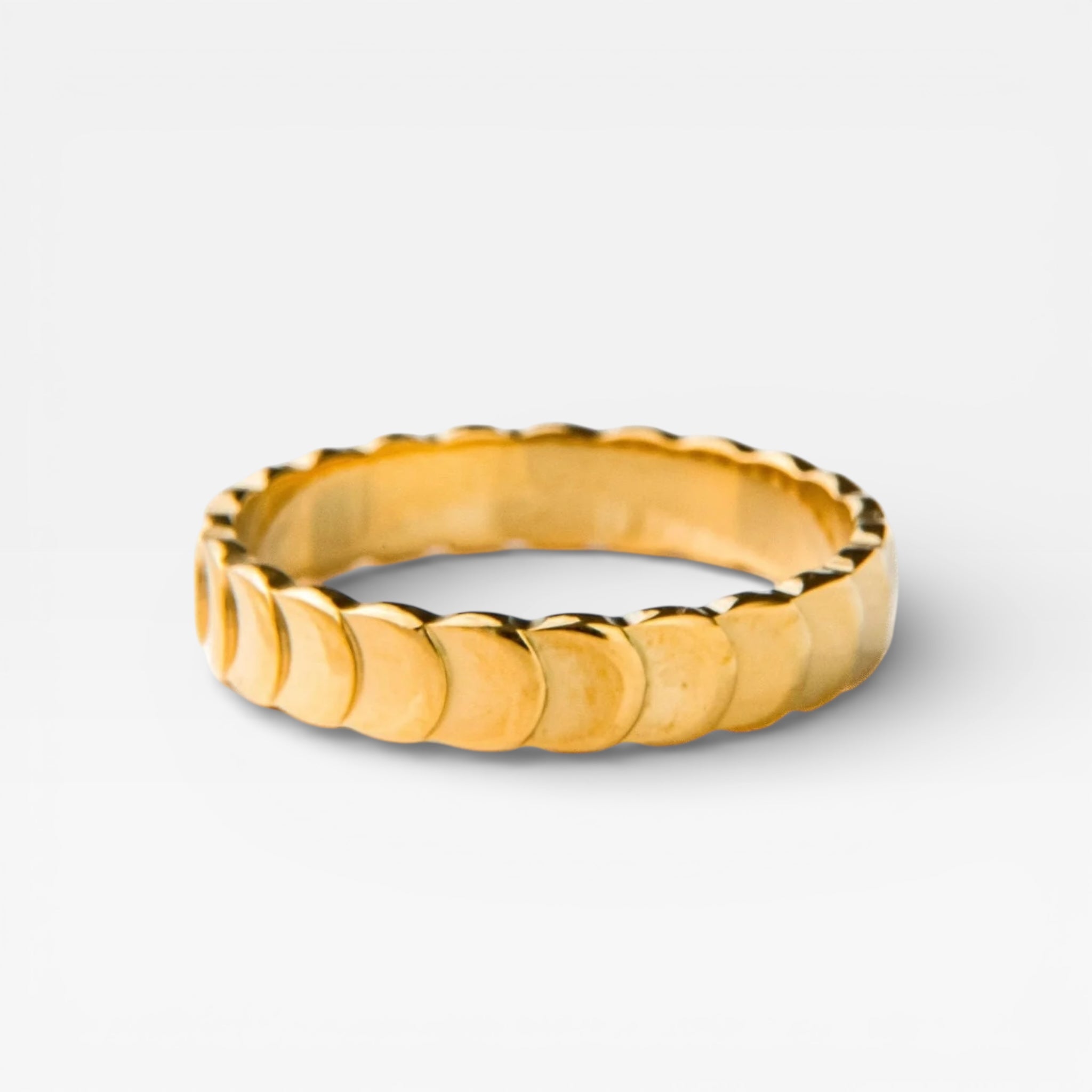Gold Scallop Ring