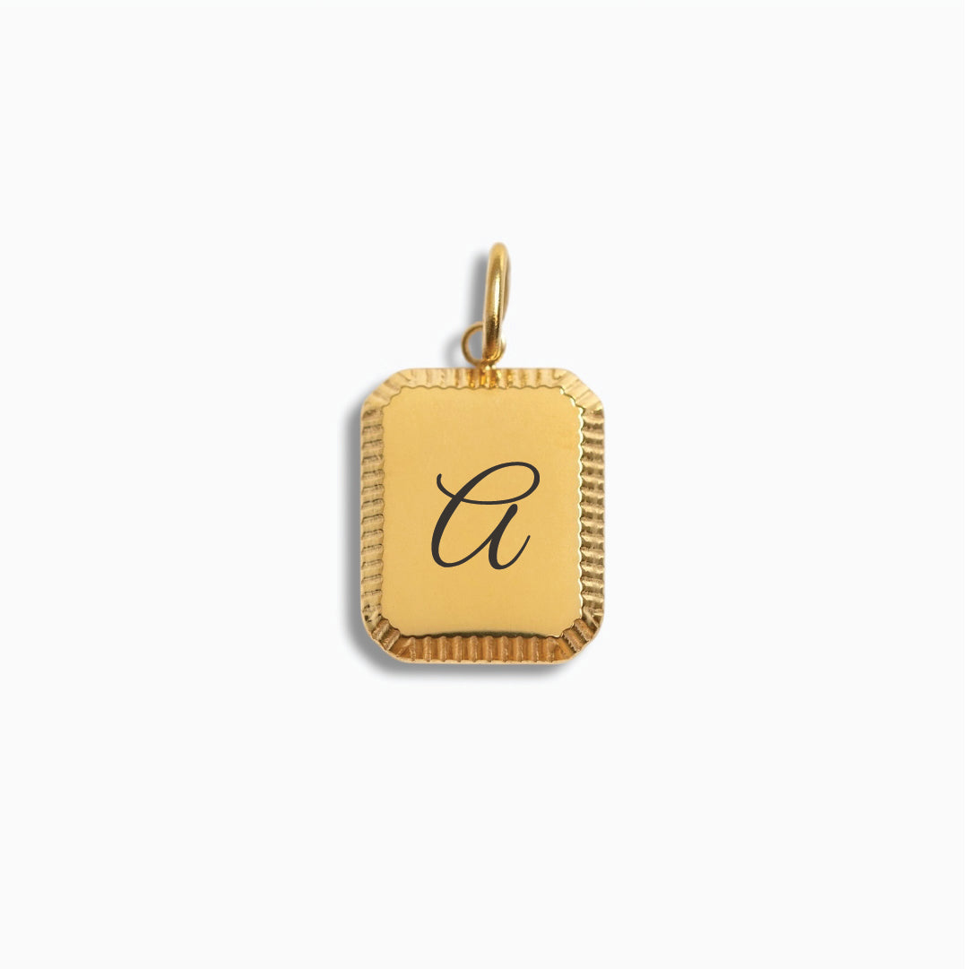 Gold Detailed Edge Pendant